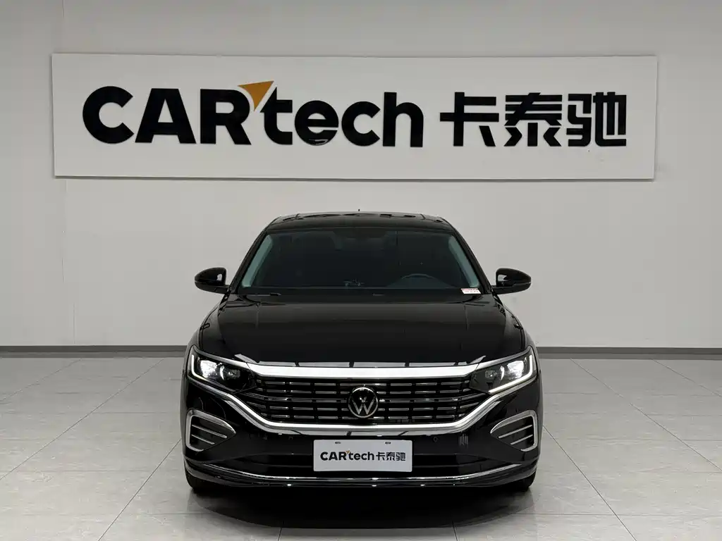 Volkswagen Passat 2025 330TSI Elite