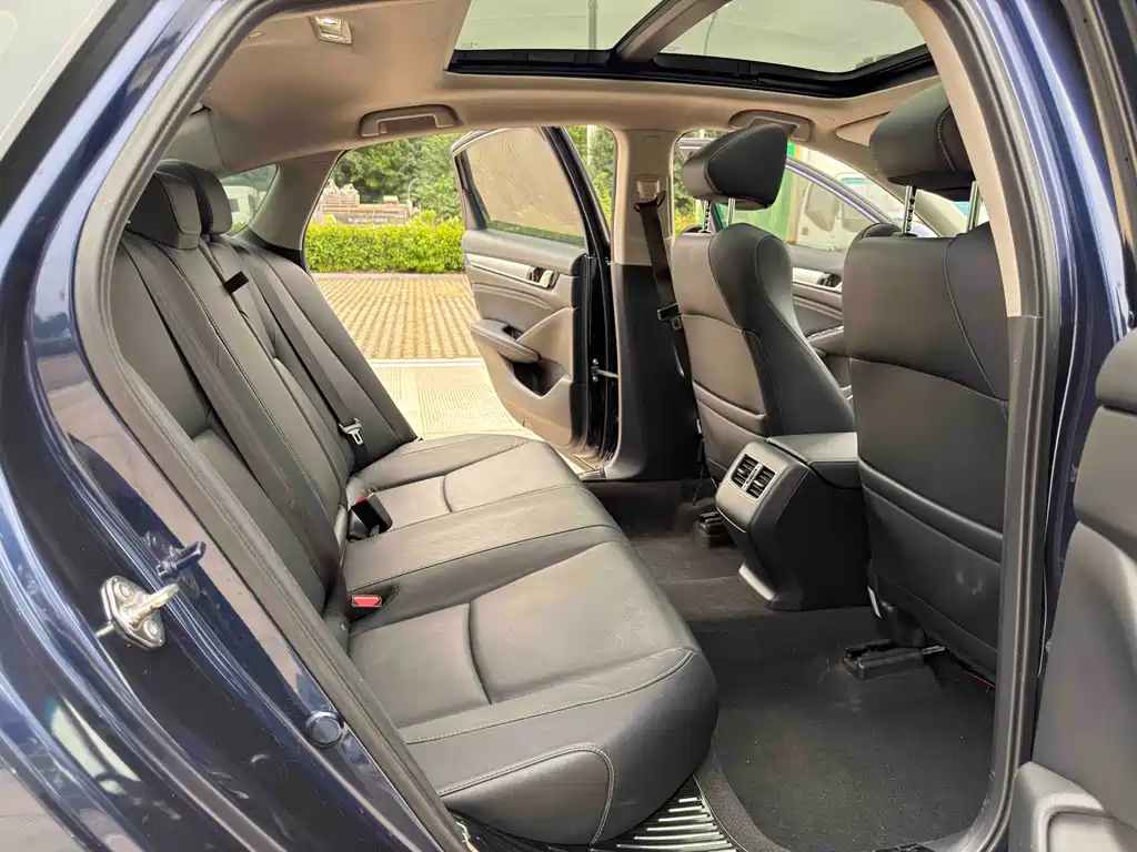 Honda Inspire — миниатюра 10