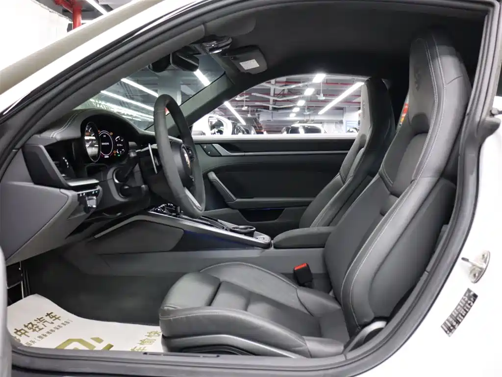 Porsche 911 2023 Carrera 3.0T