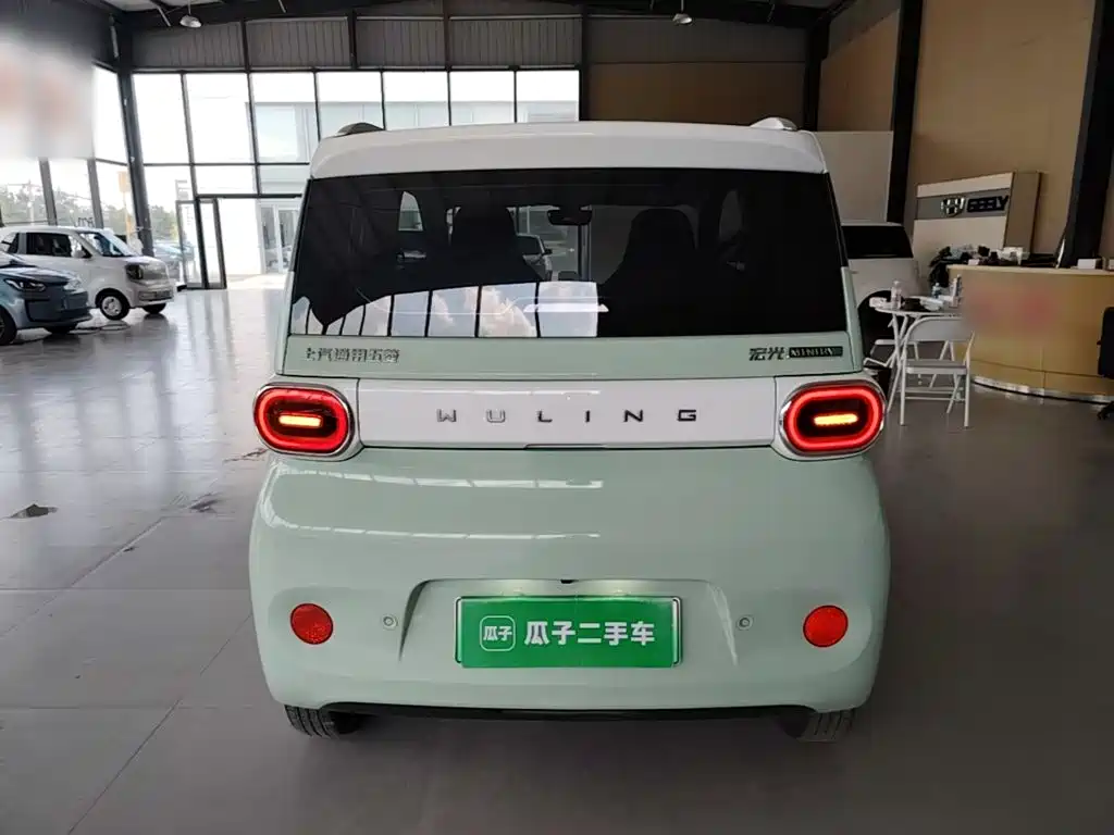 Wuling MINIEV — миниатюра 6
