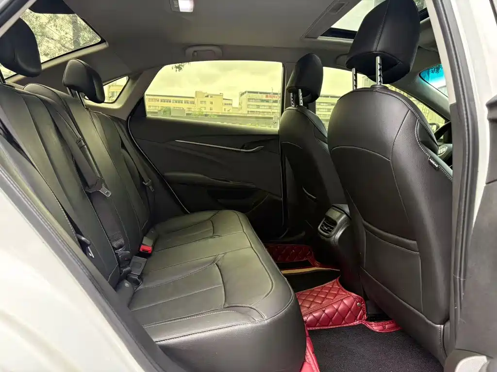 Buick Excelle — миниатюра 6