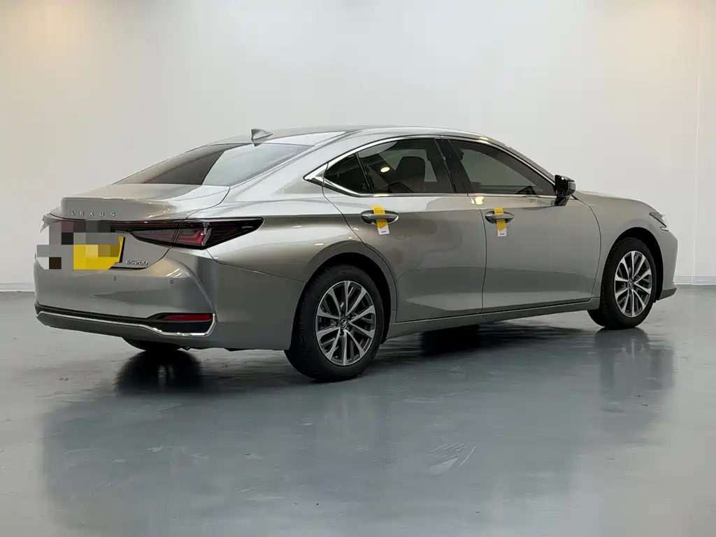 Lexus ES — миниатюра 3