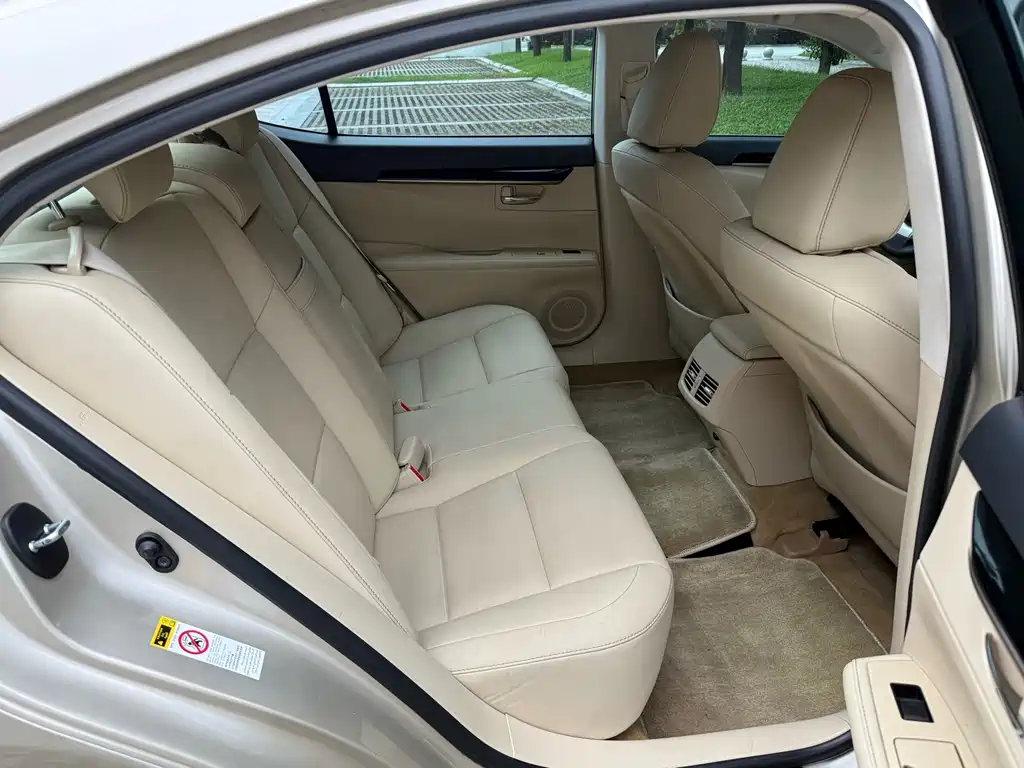 Lexus ES — миниатюра 18