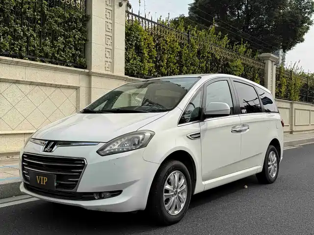 Luxgen Big 7