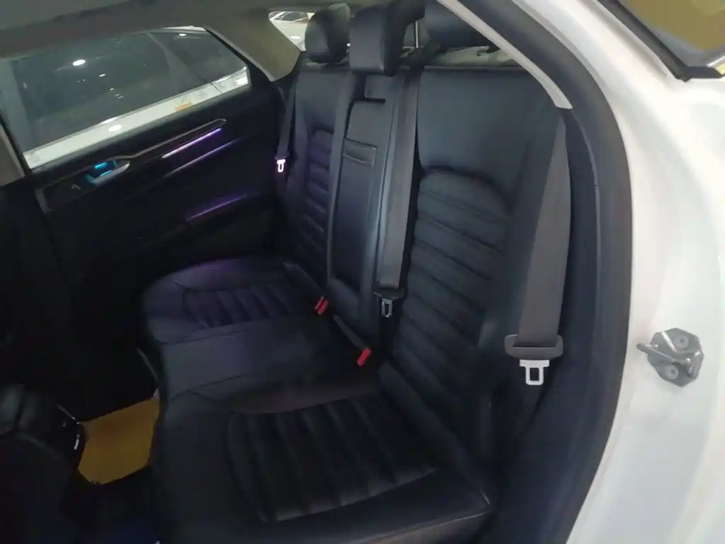 Ford Mondeo — миниатюра 17