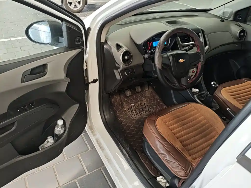 Chevrolet Aveo — миниатюра 16