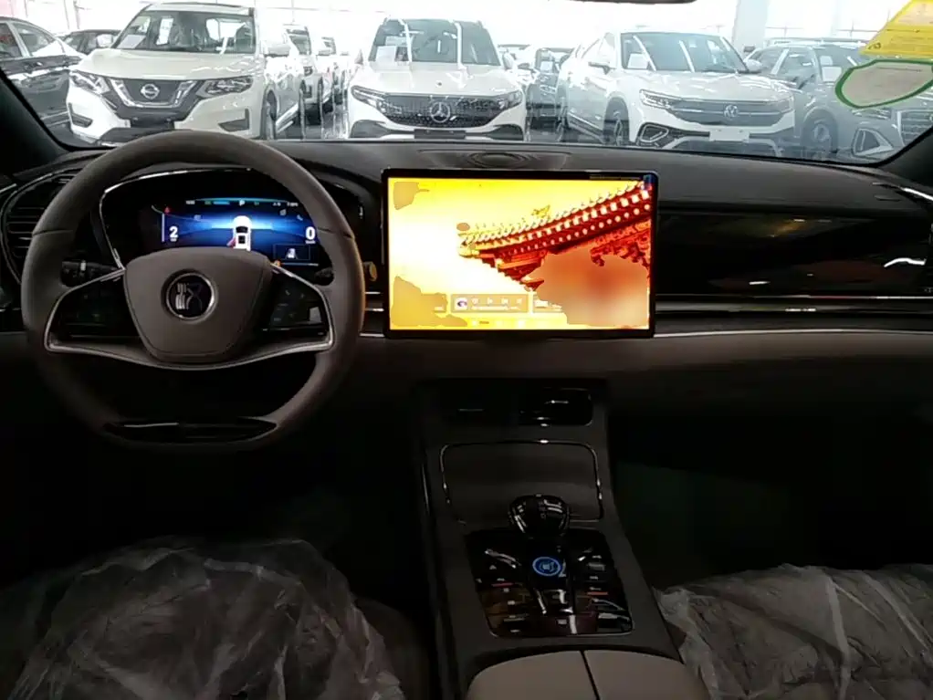 BYD Han — миниатюра 10