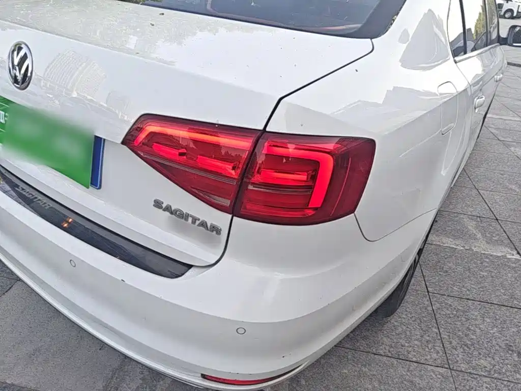 Volkswagen Sagitar — миниатюра 8