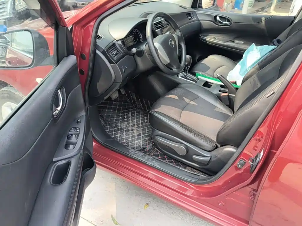 Nissan Tiida — миниатюра 16
