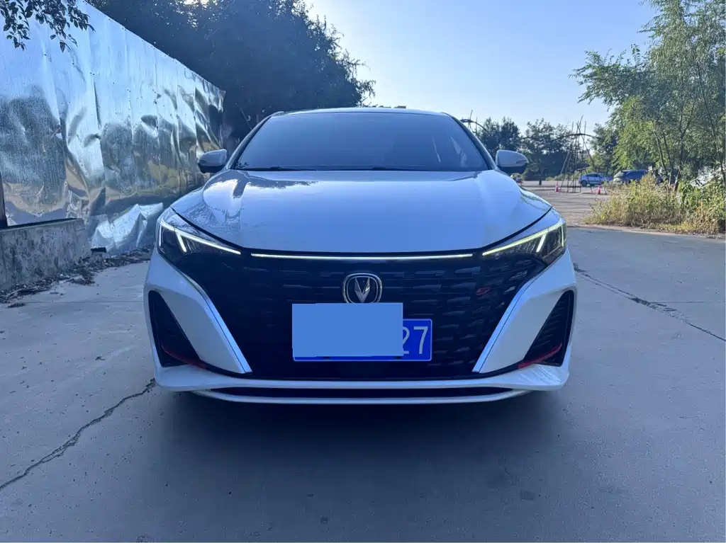 Changan Eado — миниатюра 2