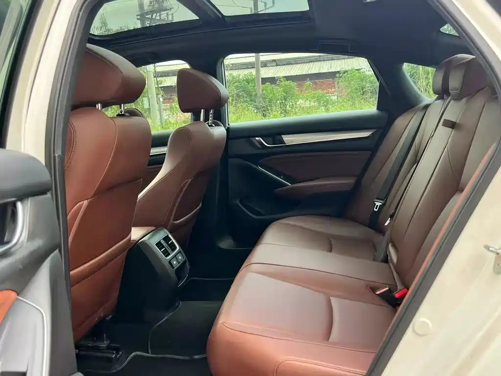 Honda Inspire — миниатюра 9