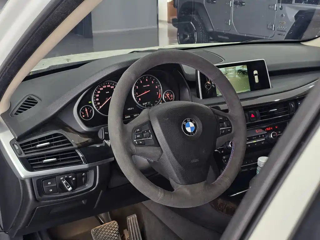 BMW X5 (Import) — миниатюра 3