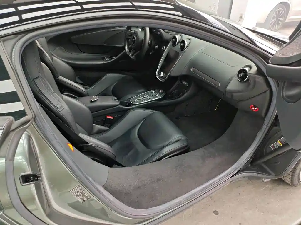 McLaren GT — миниатюра 6