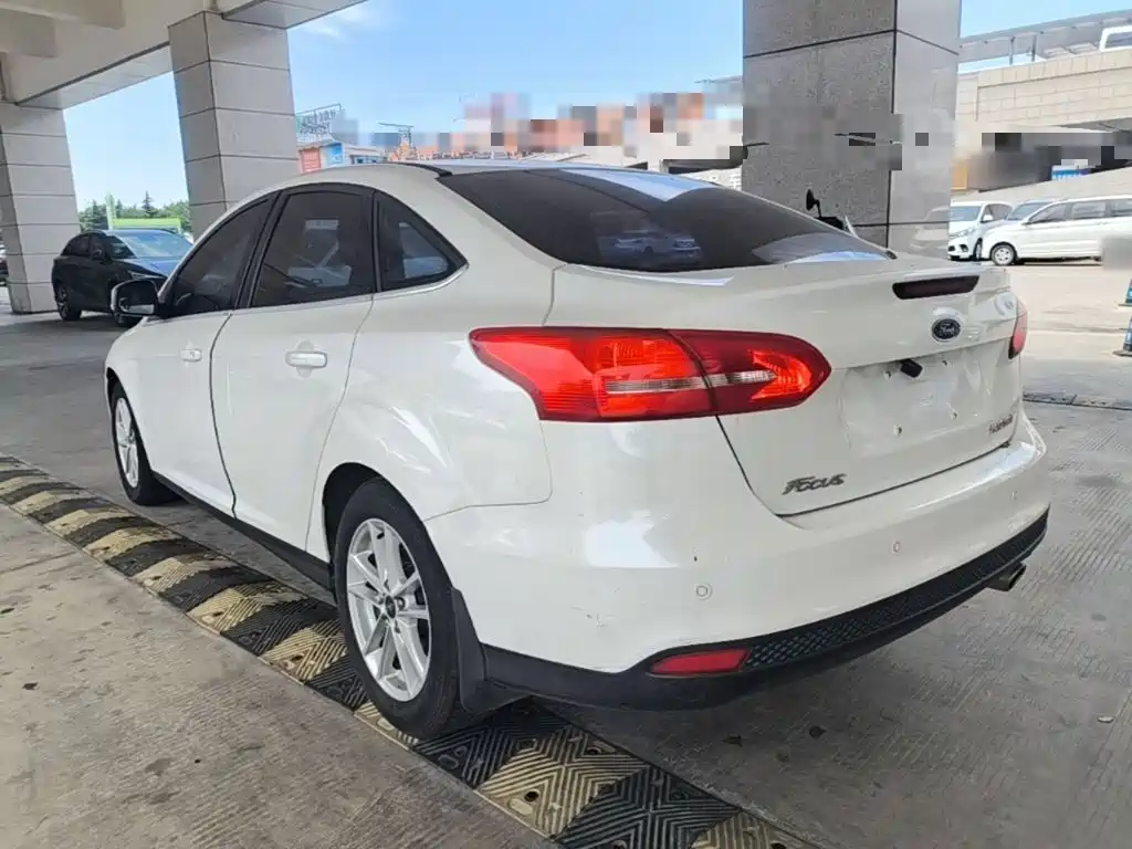 Ford Focus — миниатюра 5
