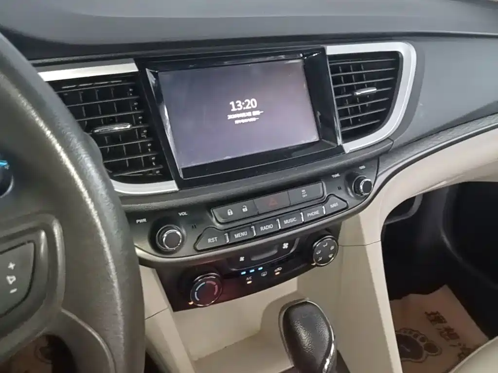 Buick Excelle — миниатюра 13