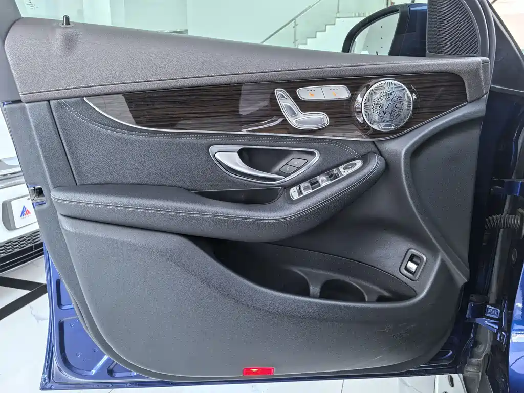 Mercedes-Benz GLC — миниатюра 4