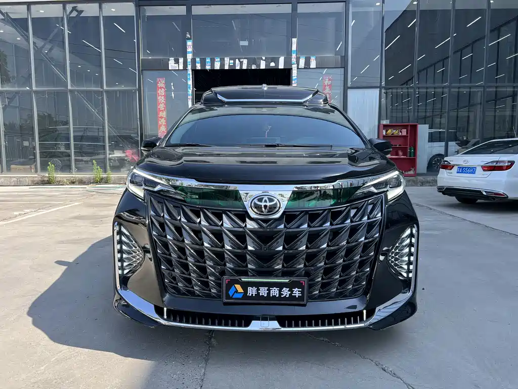 Китайский автомобиль. 华东牌商务车 — миниатюра 2