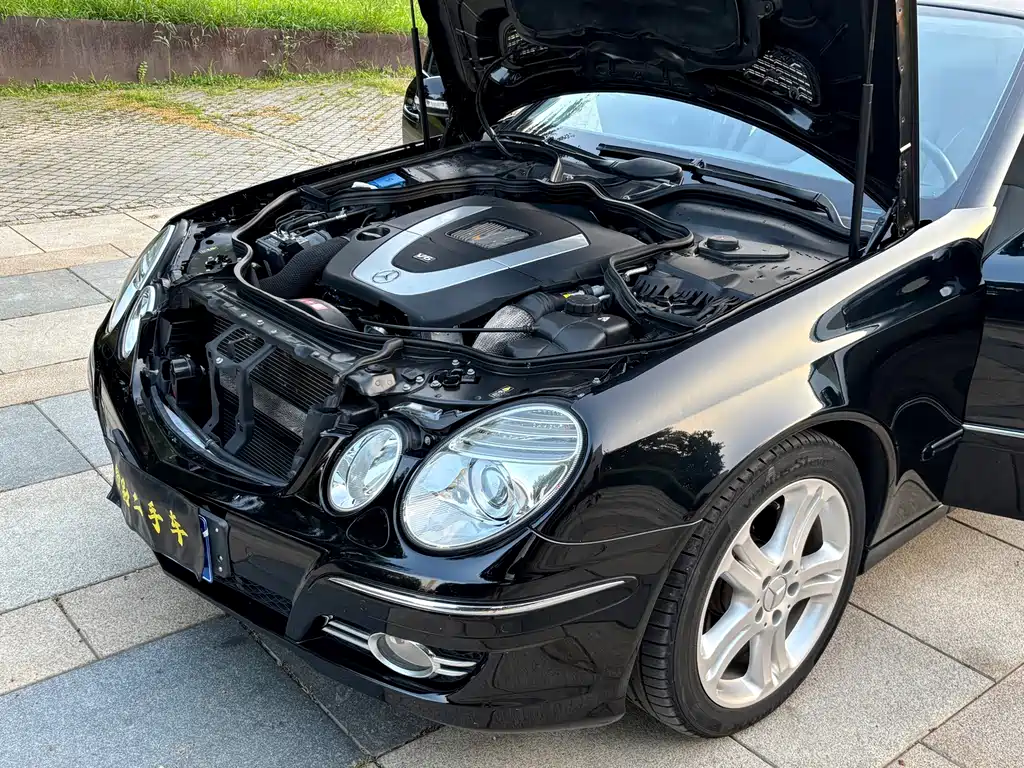 Mercedes-Benz E-Class — миниатюра 10