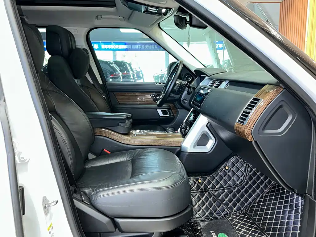 Land Rover Range Rover — миниатюра 9