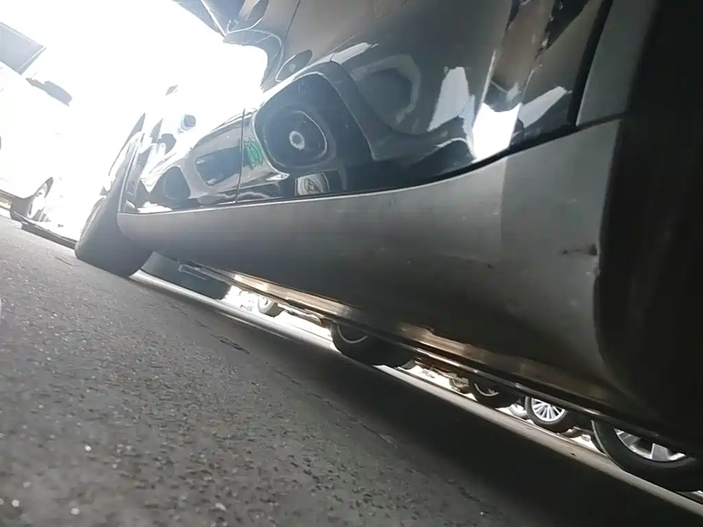 Tesla Model Y — миниатюра 22