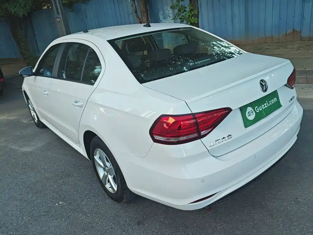 Volkswagen Lavida — миниатюра 5