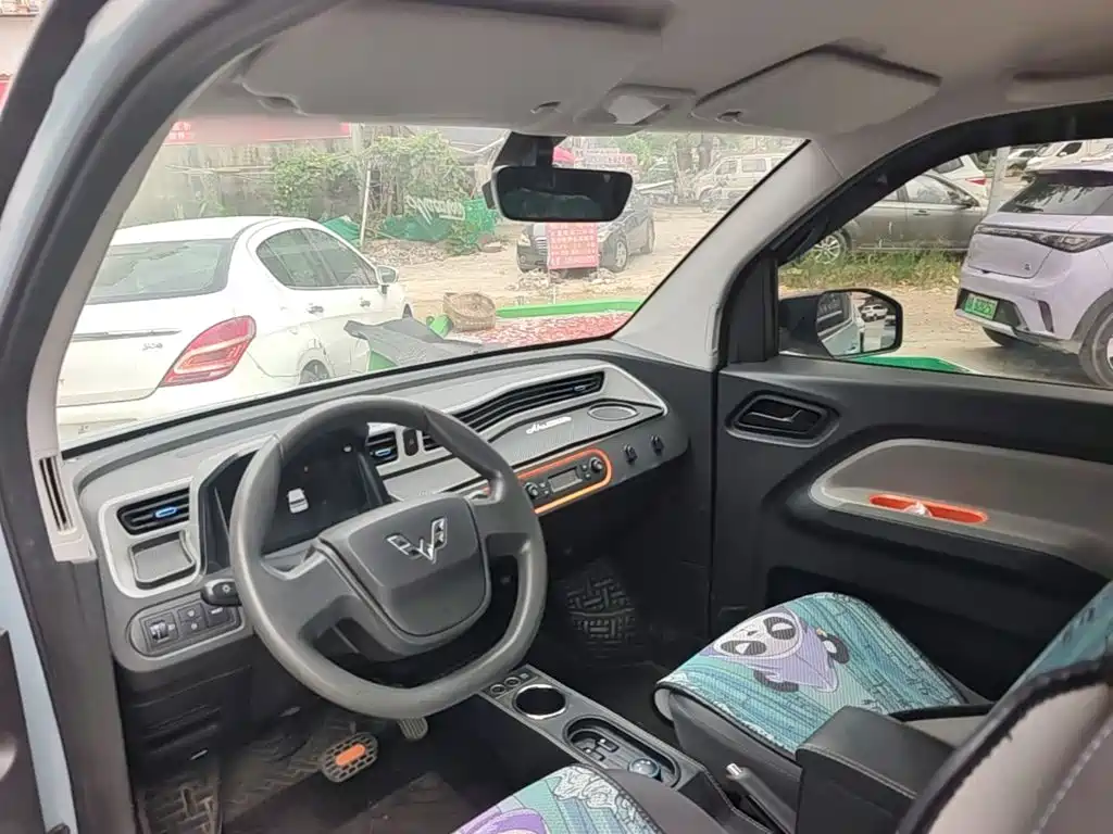 Wuling MINIEV — миниатюра 10
