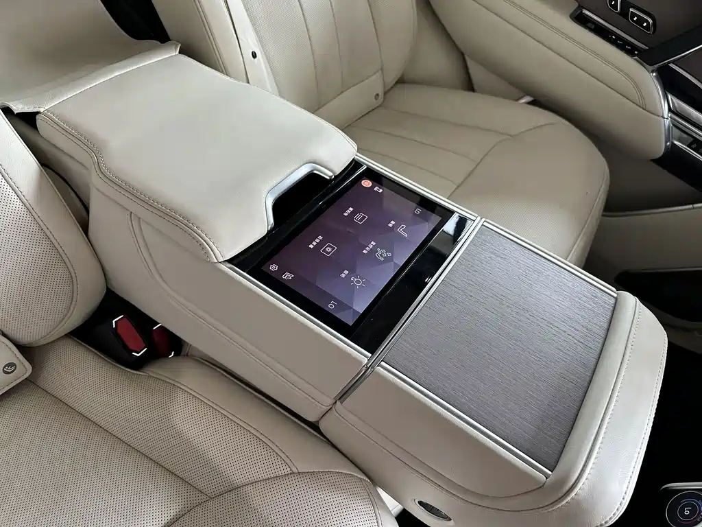 Land Rover Range Rover — миниатюра 7
