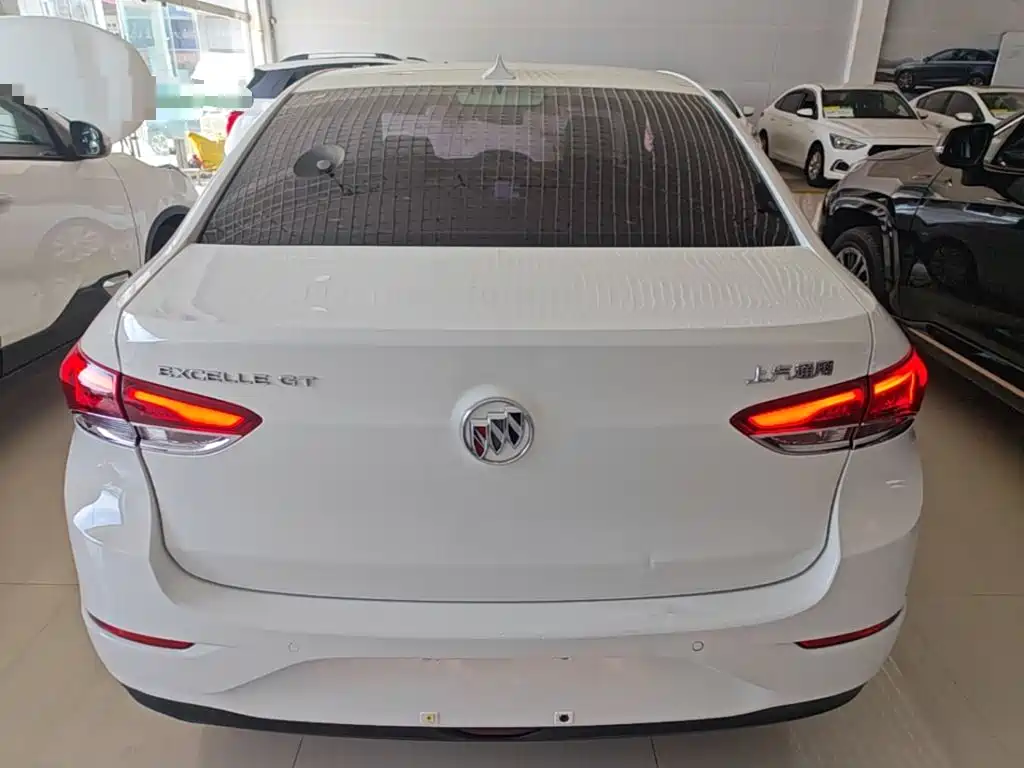 Buick Excelle — миниатюра 6