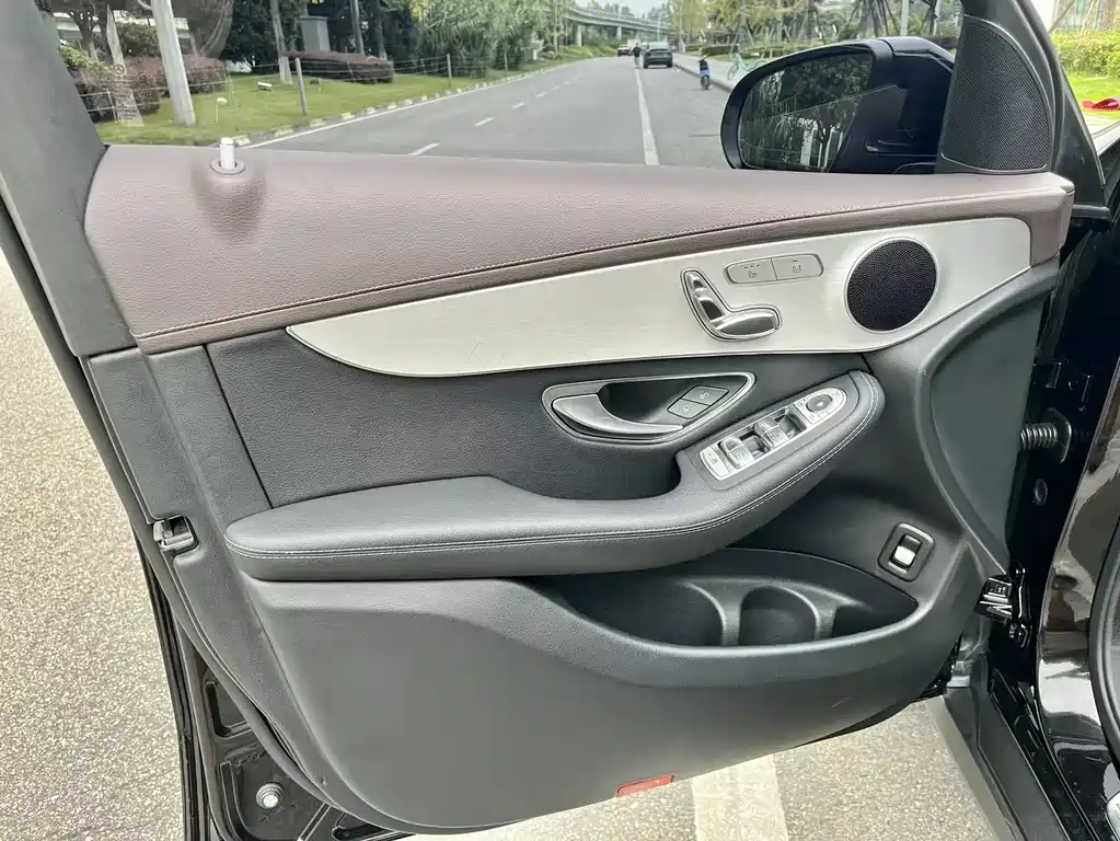 Mercedes-Benz GLC — миниатюра 8