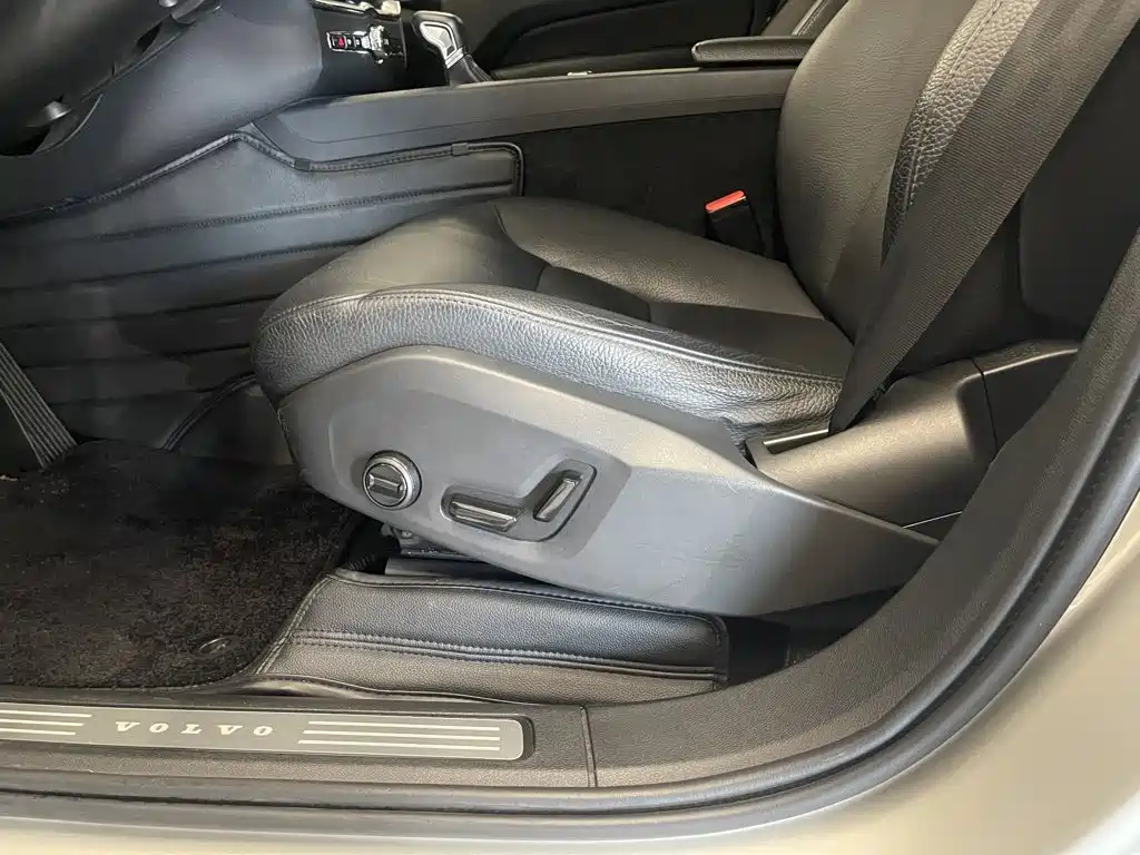 Volvo XC60 — миниатюра 16