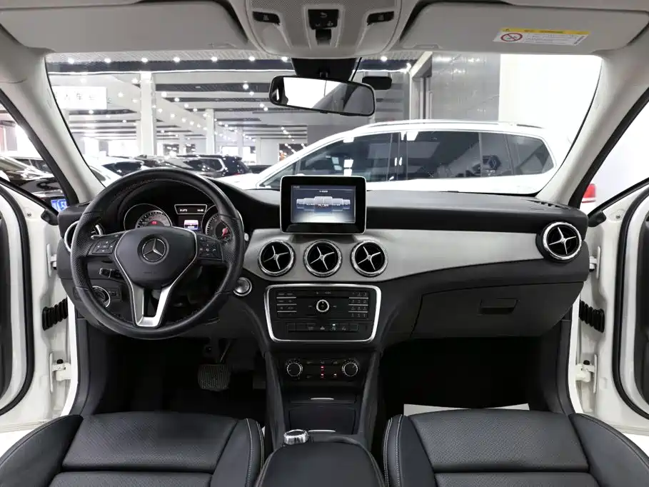 Mercedes-Benz GLA — миниатюра 9