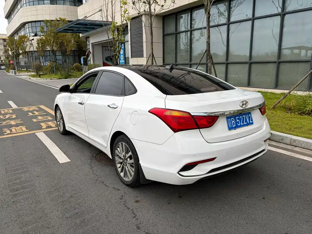 Hyundai Mistra — миниатюра 9