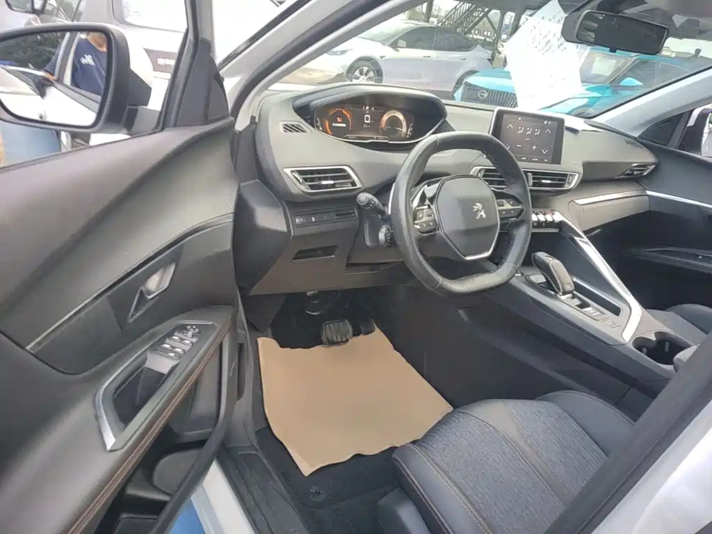 Peugeot 4008 — миниатюра 16