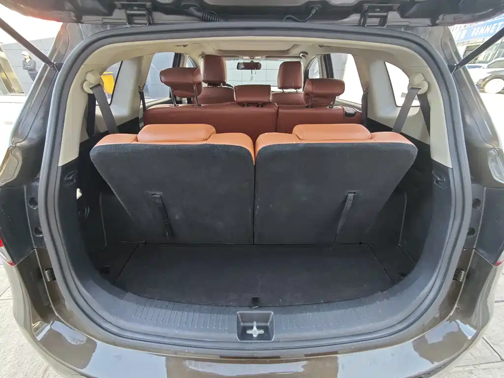 Kia Carens 2013 2.0L 7 мест AT Standard IV