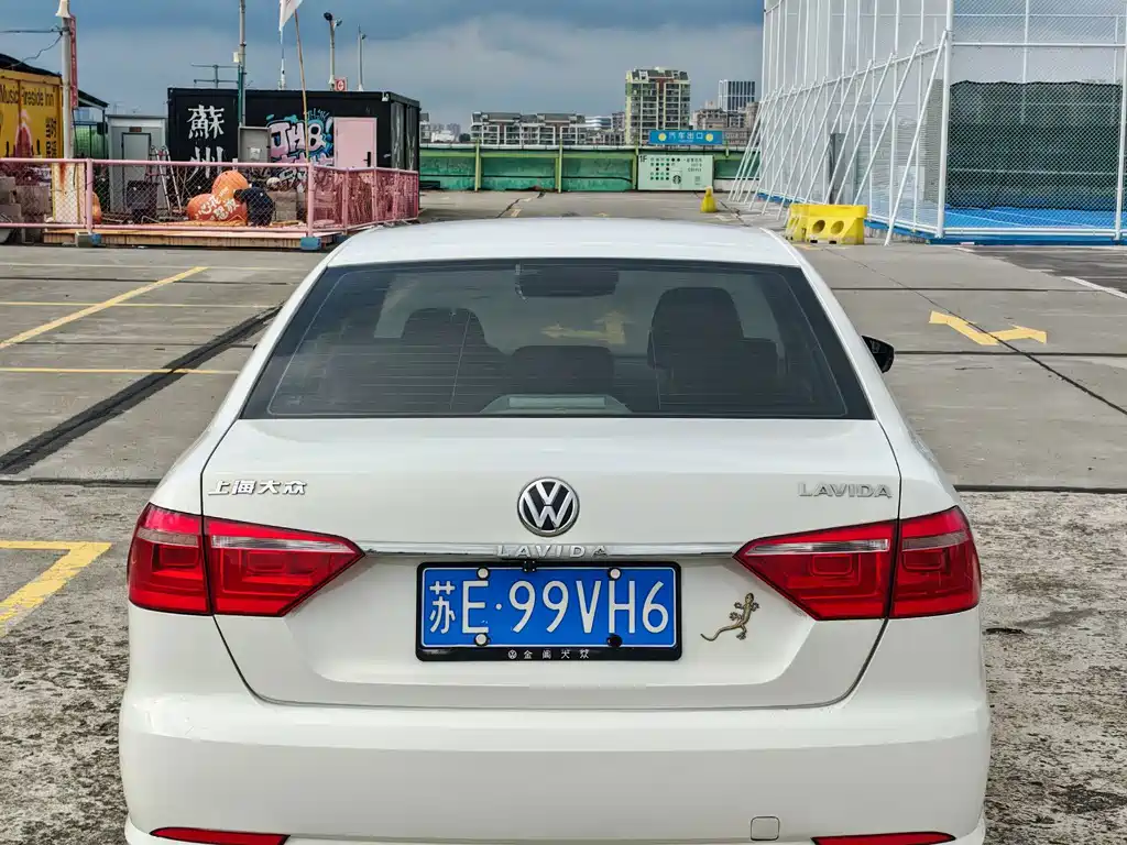 Volkswagen Lavida — миниатюра 5