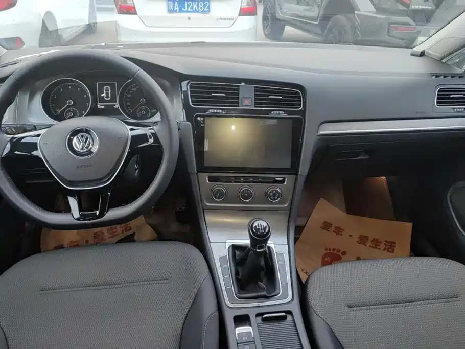 Volkswagen Golf — миниатюра 12