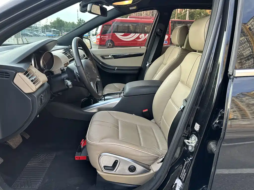 Mercedes-Benz R 2014 R 320 4MATIC Luxury