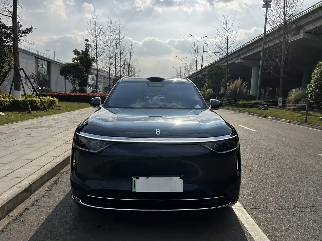 AITO ASK THE WORLD M8