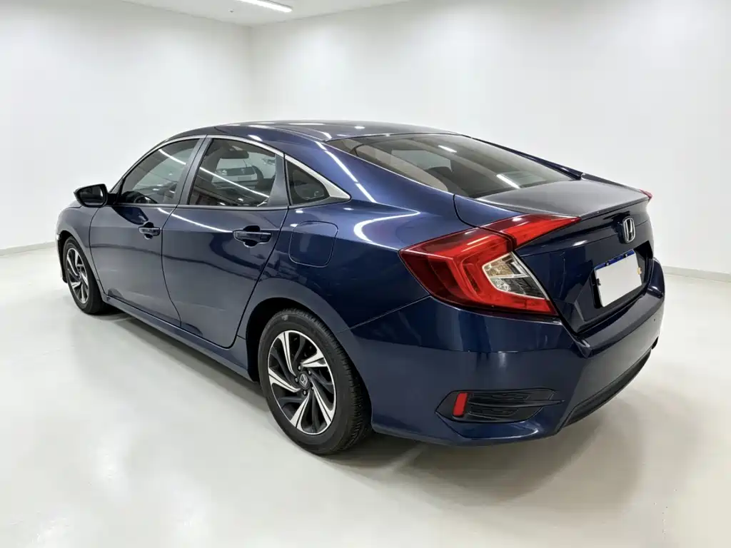 Honda Civic — миниатюра 7