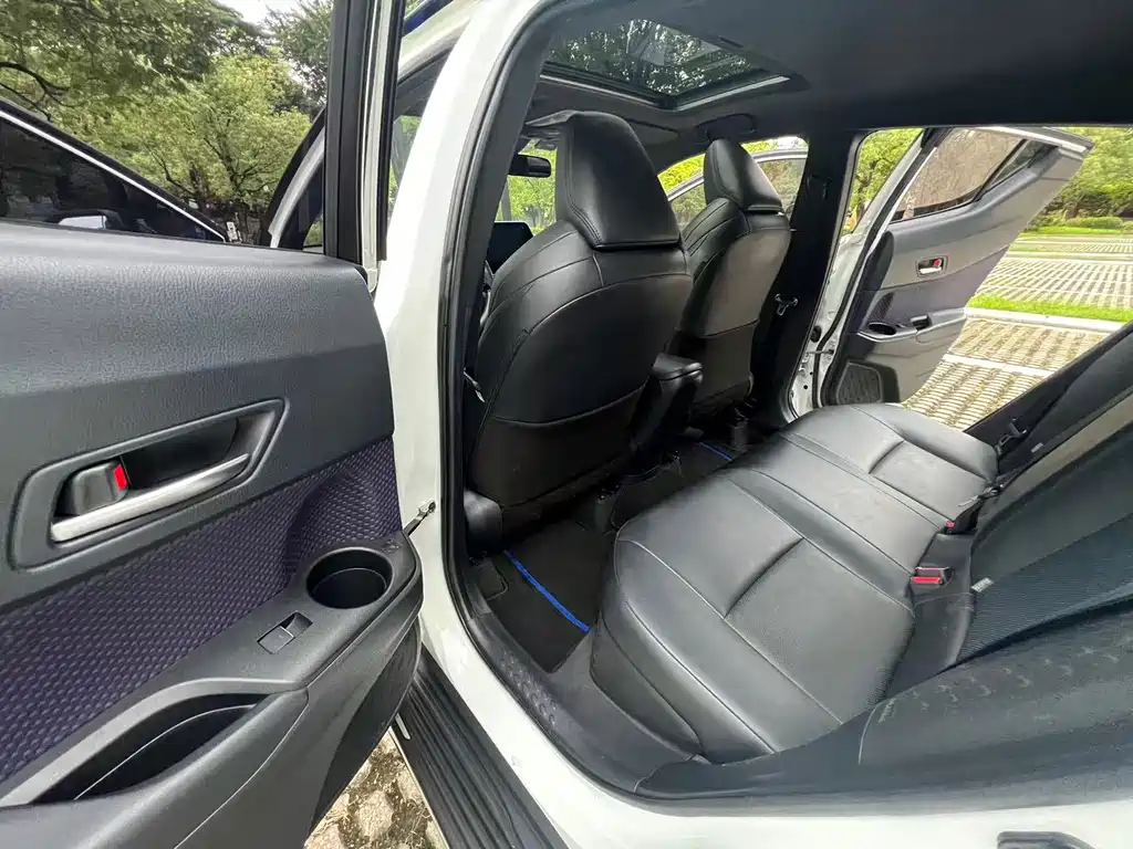 Toyota C-HR — миниатюра 15