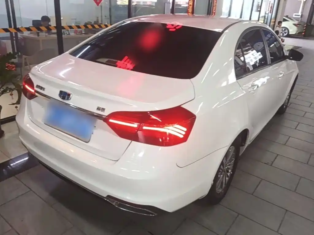 Geely Emgrand — миниатюра 7