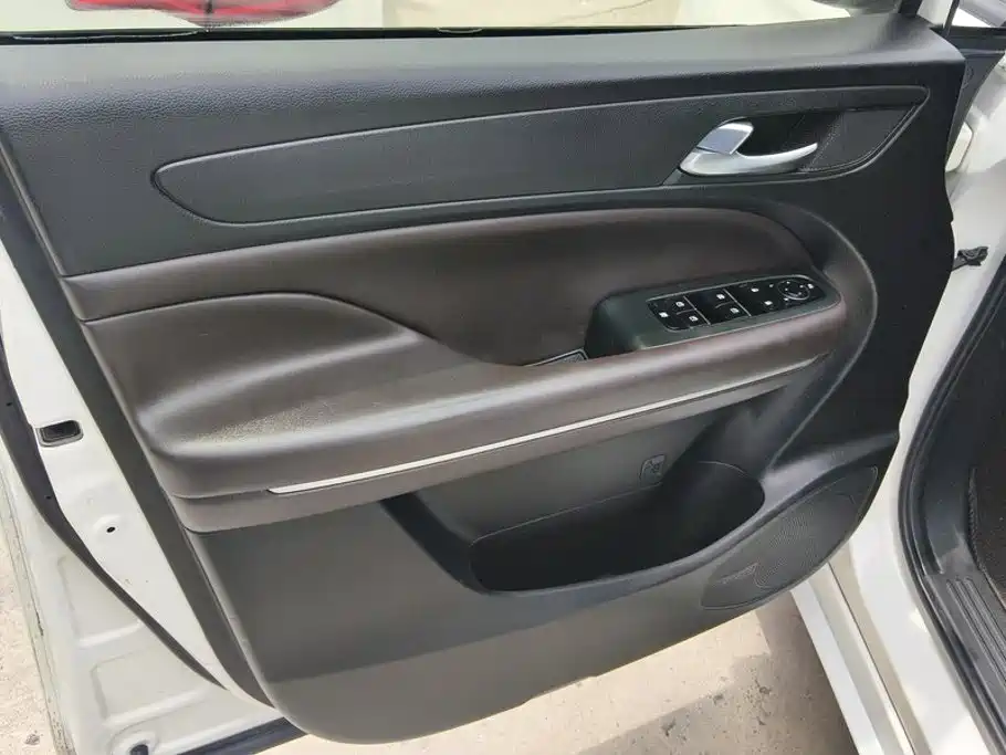 GAC M6 2019 270T AT Premium （ мест） V