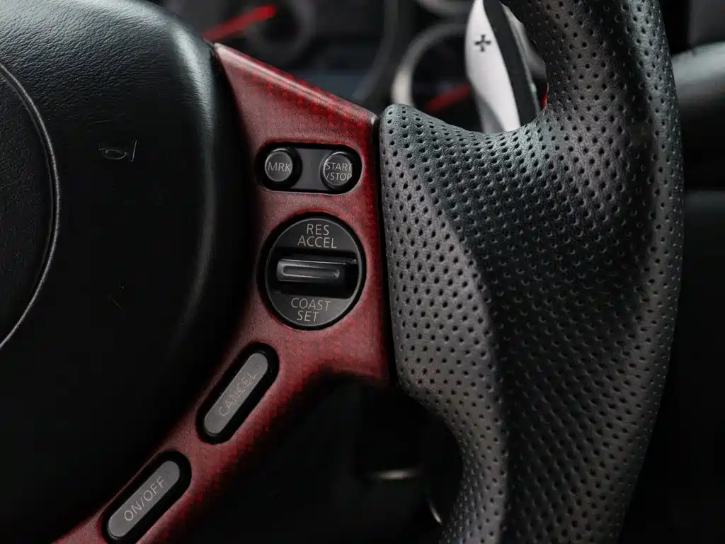 Nissan GT-R — миниатюра 13
