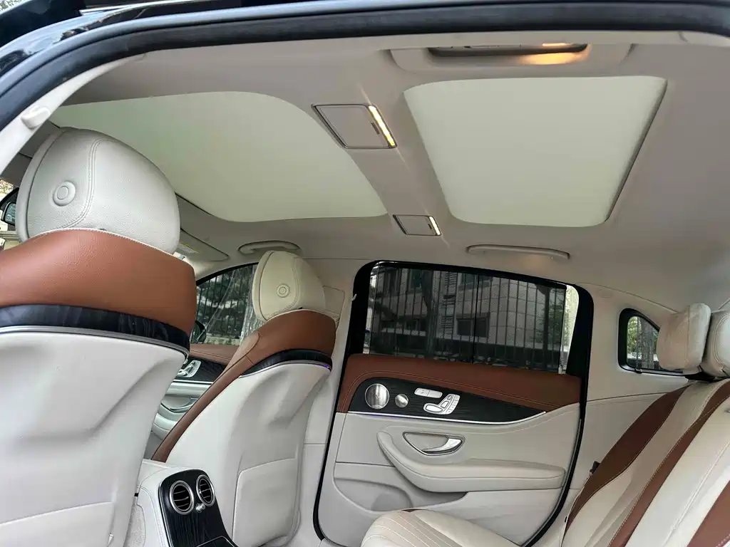 MERCEDES-BENZ E CLASS