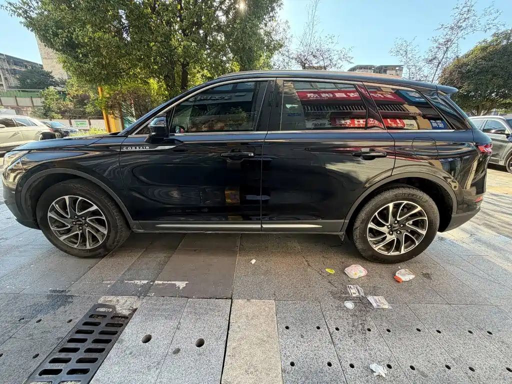 Lincoln Corsair 2022 2.0T Premium