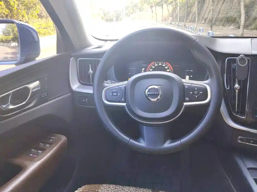 Volvo XC60 2018 T5