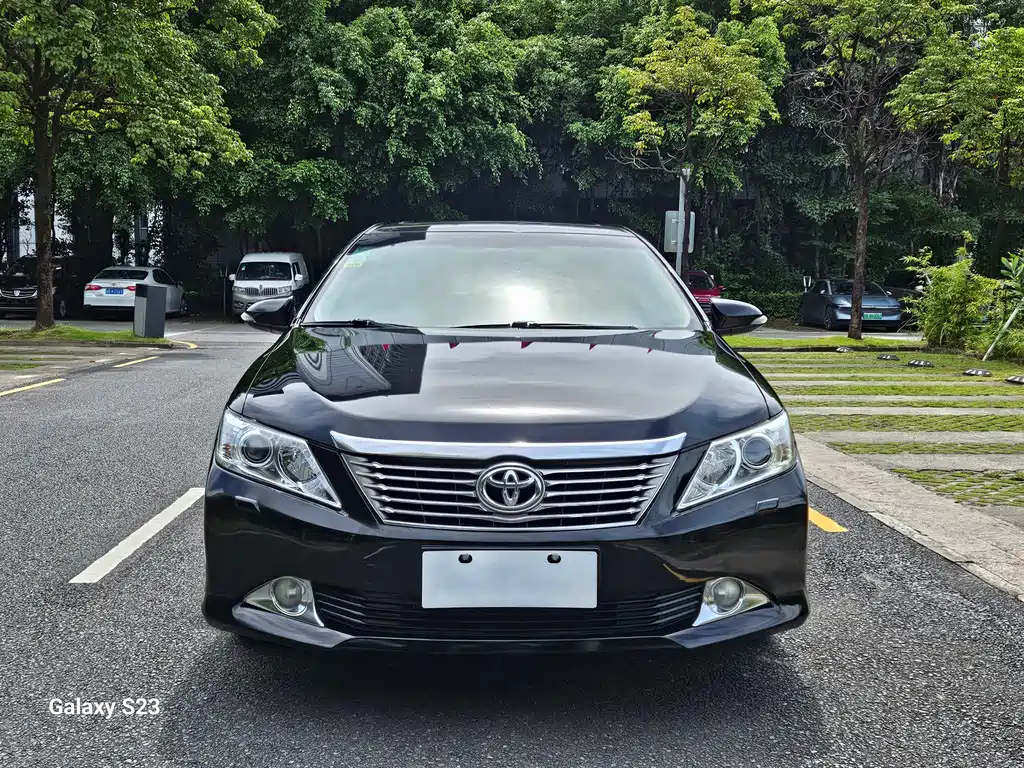 Toyota Camry — миниатюра 2