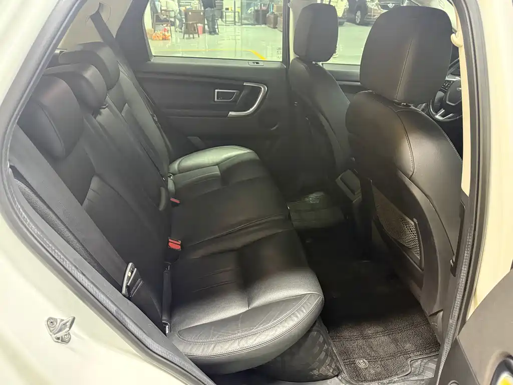 Land Rover Discovery Sport — миниатюра 10