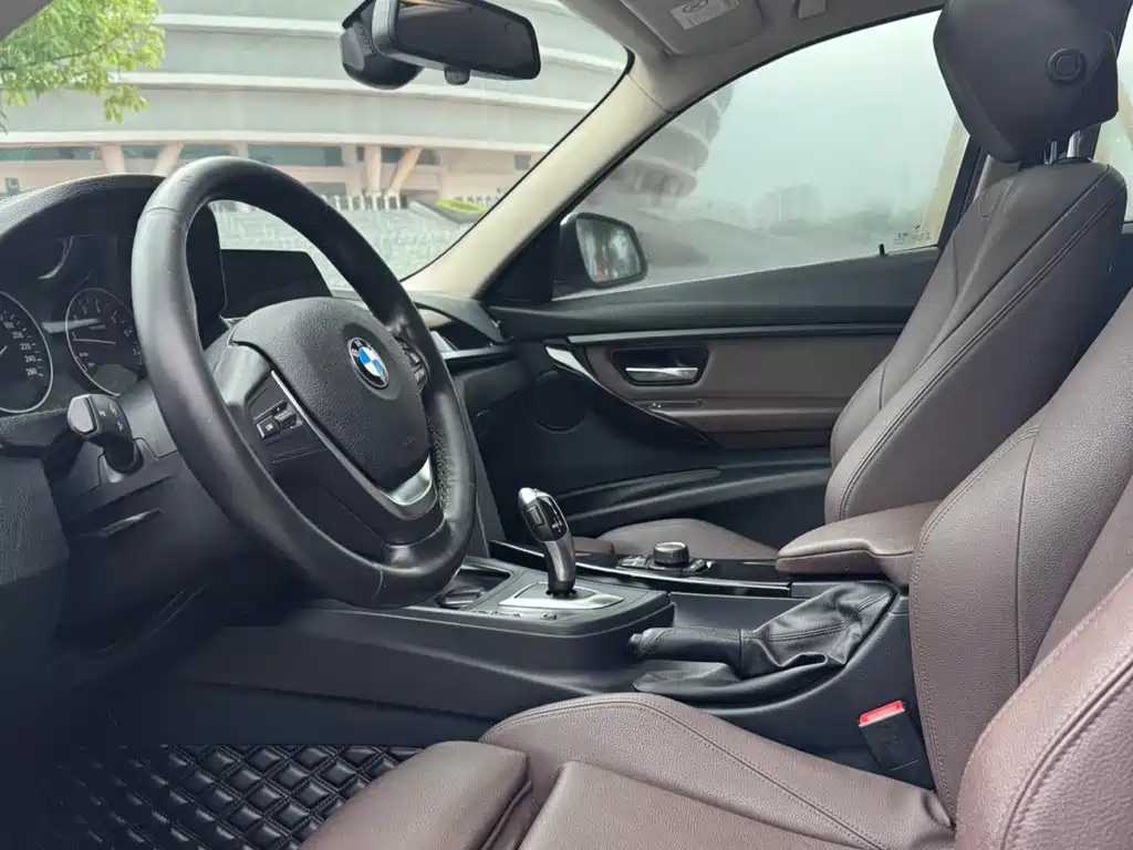 BMW 3 Series — миниатюра 10