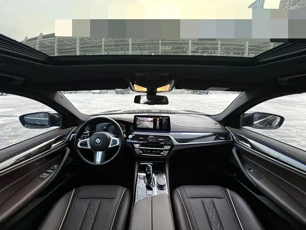 BMW 5 Series — миниатюра 15